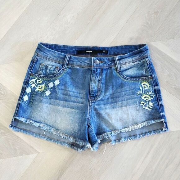 Harper Denim Distressed Embroidered Shorty Shorts Womens, Size 29 - Picture 1 of 7